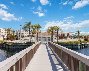 8921 Lake Drive - Photo Thumbnail 18