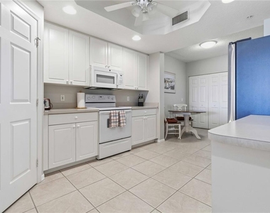 8921 Lake Drive - Photo Thumbnail 6