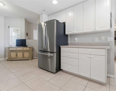 8921 Lake Drive - Photo Thumbnail 5