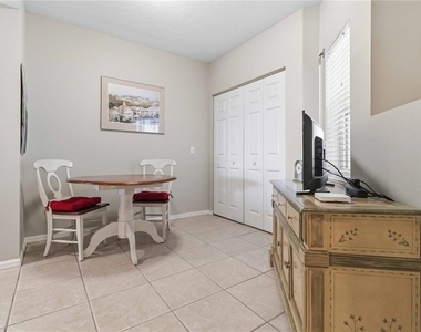 8921 Lake Drive - Photo Thumbnail 7