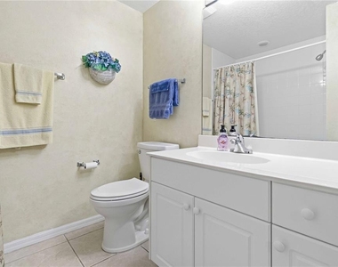 8921 Lake Drive - Photo Thumbnail 14