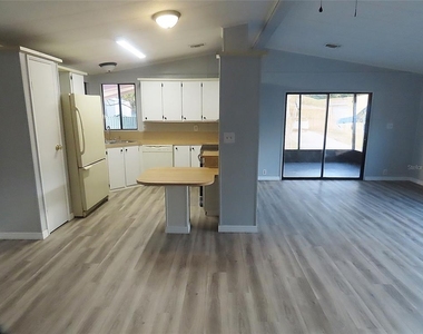 1077 Quail Drive - Photo Thumbnail 15