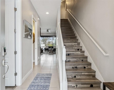 193 Captiva Drive - Photo Thumbnail 3