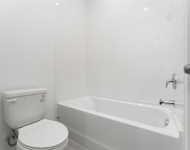 2426 Celebration Boulevard - Photo Thumbnail 20