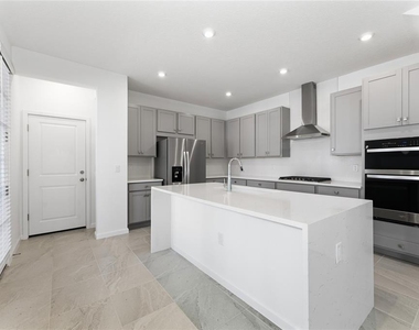 2426 Celebration Boulevard - Photo Thumbnail 7