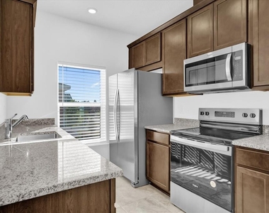 3008 Mirage Place - Photo Thumbnail 5
