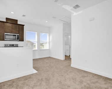3008 Mirage Place - Photo Thumbnail 4