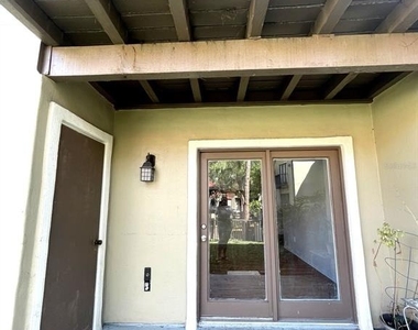 249 Afton Square - Photo Thumbnail 6