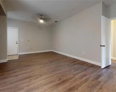 1341 Arbor Vista Loop - Photo Thumbnail 4