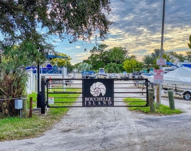 454 Bouchelle Drive - Photo Thumbnail 26