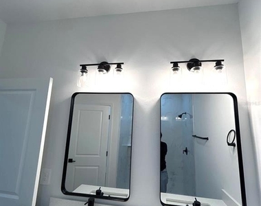 1683 Sw 3rd Street - Photo Thumbnail 8