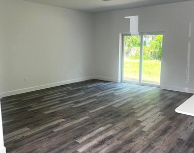 1683 Sw 3rd Street - Photo Thumbnail 7