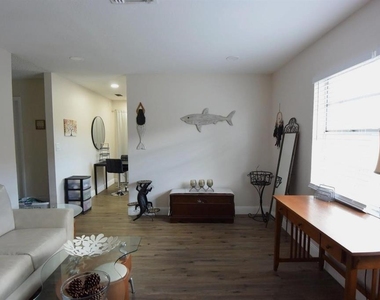 5845 Elm Street - Photo Thumbnail 11