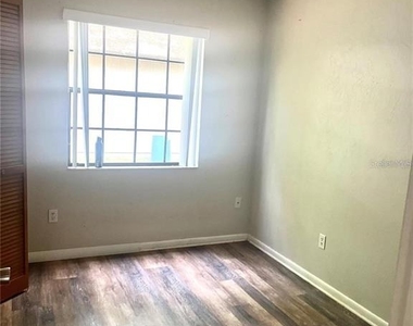 2024 Sw 73rd Terrace - Photo Thumbnail 2