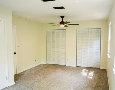 3526 Nw 53rd Terrace - Photo Thumbnail 12