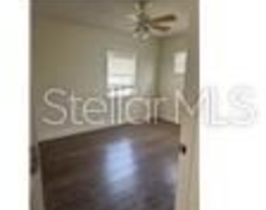 1017 E 1st Avenue - Photo Thumbnail 5
