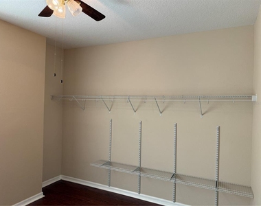 2478 Linkwood Avenue - Photo Thumbnail 38
