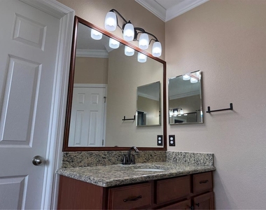 2478 Linkwood Avenue - Photo Thumbnail 34