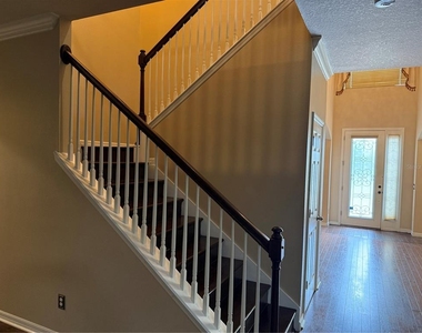 2478 Linkwood Avenue - Photo Thumbnail 16