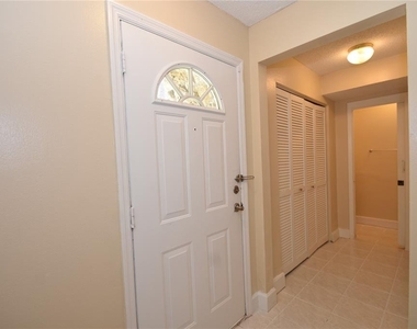 15 Florida Park Drive - Photo Thumbnail 3