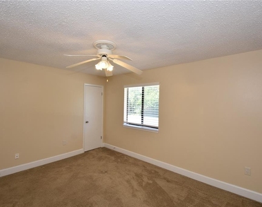 15 Florida Park Drive - Photo Thumbnail 21