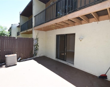 15 Florida Park Drive - Photo Thumbnail 14