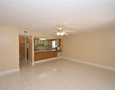 15 Florida Park Drive - Photo Thumbnail 9