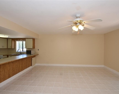 15 Florida Park Drive - Photo Thumbnail 10