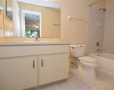 15 Florida Park Drive - Photo Thumbnail 33