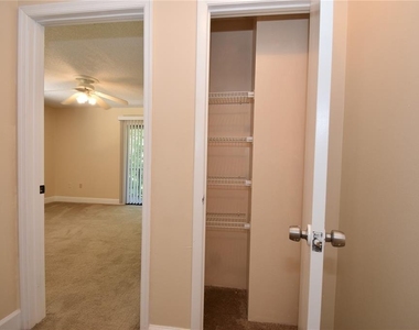 15 Florida Park Drive - Photo Thumbnail 23