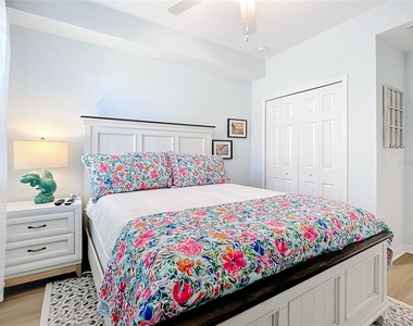 10796 Tarflower Drive - Photo Thumbnail 31