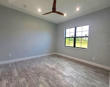1038 San Cristobal Avenue - Photo Thumbnail 9