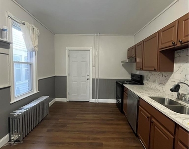 122 S Spruce Street - Photo Thumbnail 6