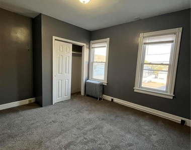 122 S Spruce Street - Photo Thumbnail 8