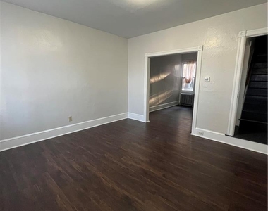 122 S Spruce Street - Photo Thumbnail 1