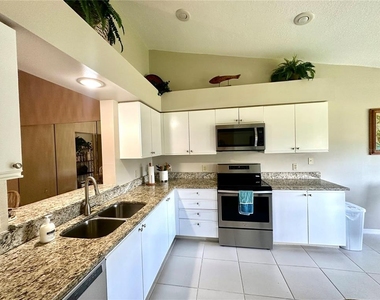 6713 Stone River Road - Photo Thumbnail 5