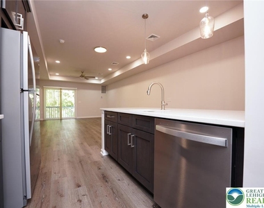 1210 Eaton Avenue - Photo Thumbnail 12