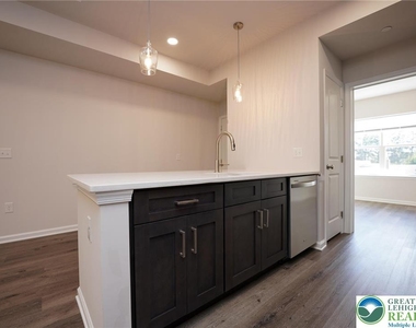 1210 Eaton Avenue - Photo Thumbnail 8