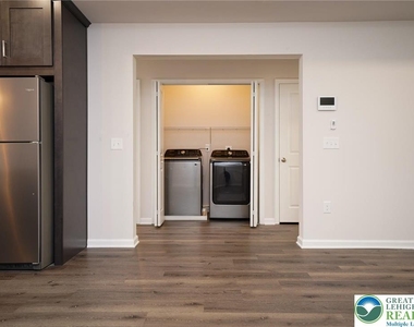 1210 Eaton Avenue - Photo Thumbnail 6