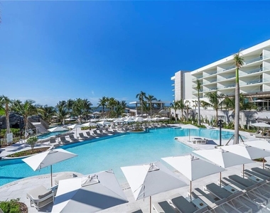 1591 Gulf Of Mexico Drive - Photo Thumbnail 16