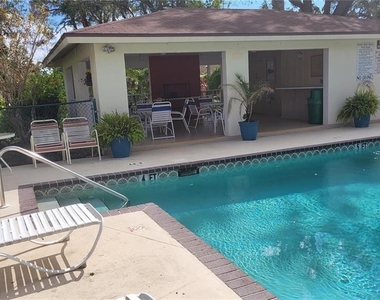 5368 Royal Palm Avenue - Photo Thumbnail 16