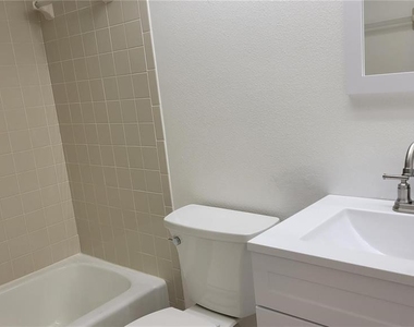 5368 Royal Palm Avenue - Photo Thumbnail 12