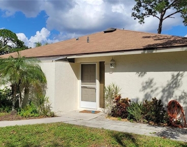 5368 Royal Palm Avenue - Photo Thumbnail 2