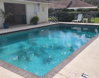5368 Royal Palm Avenue - Photo Thumbnail 15