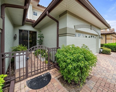 8406 Miramar Way - Photo Thumbnail 2