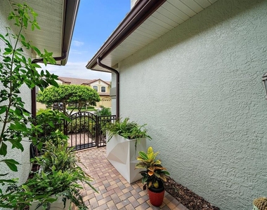 8406 Miramar Way - Photo Thumbnail 21