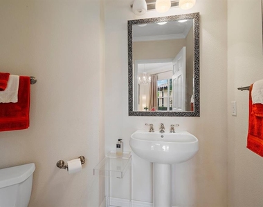 8406 Miramar Way - Photo Thumbnail 23