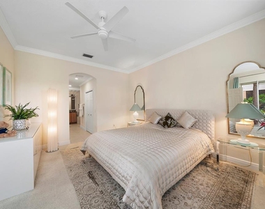 8406 Miramar Way - Photo Thumbnail 10