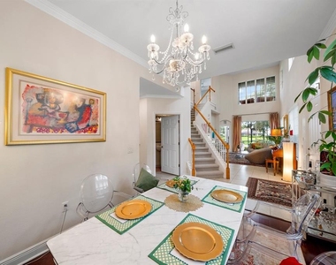 8406 Miramar Way - Photo Thumbnail 5