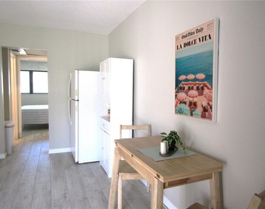 3553 Longmeadow - Photo Thumbnail 6
